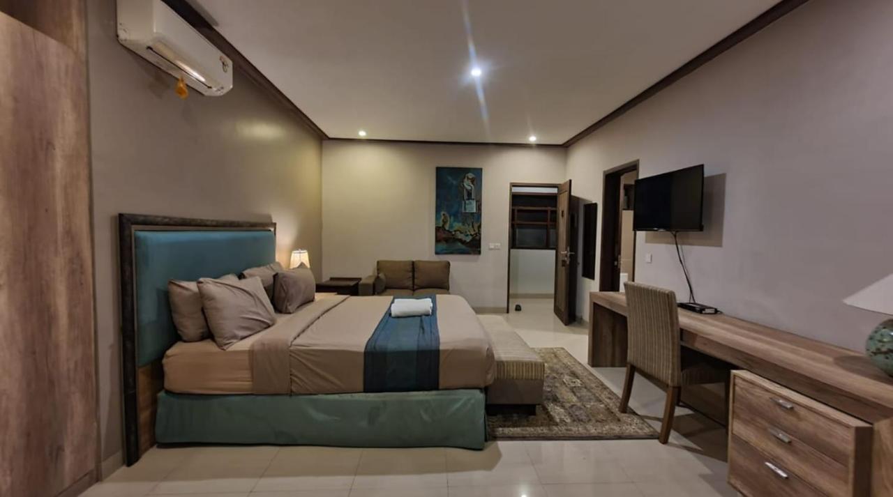 Puri Sabina Bed & Breakfast Jimbaran  Luaran gambar