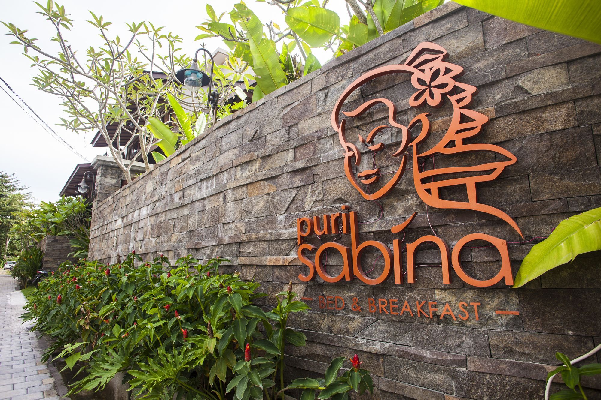 Puri Sabina Bed & Breakfast Jimbaran  Luaran gambar