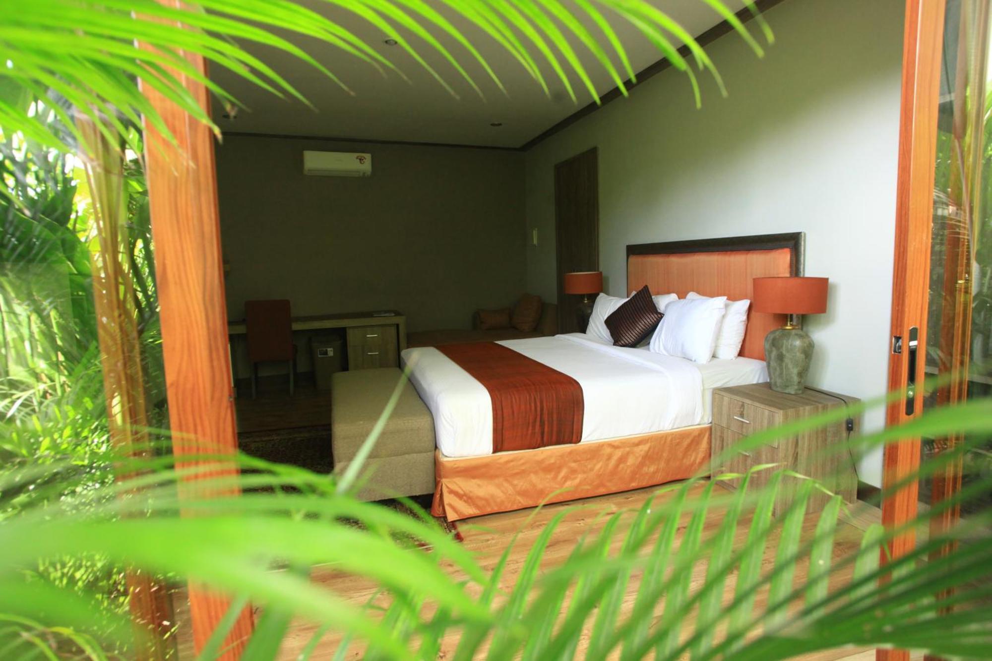Puri Sabina Bed & Breakfast Jimbaran  Luaran gambar