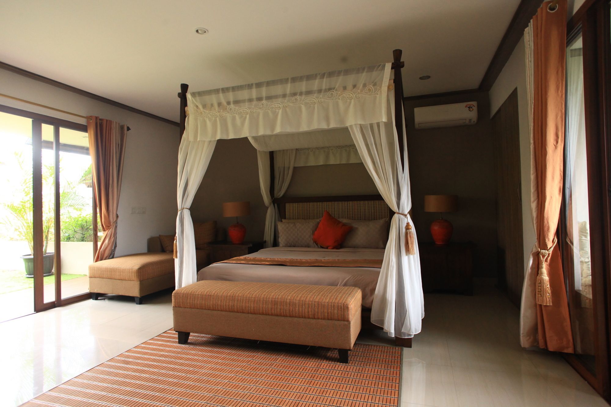 Puri Sabina Bed & Breakfast Jimbaran  Luaran gambar